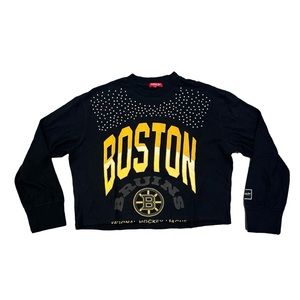 Mitchell & Ness Embellished Boston Bruins Cropped Long Sleeve Tee Size M (NWOT)
